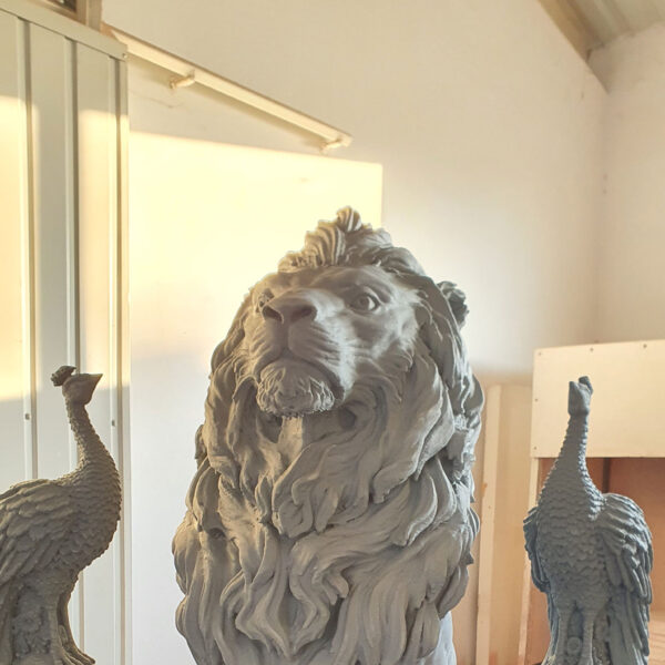 Sculpturi La Comanda